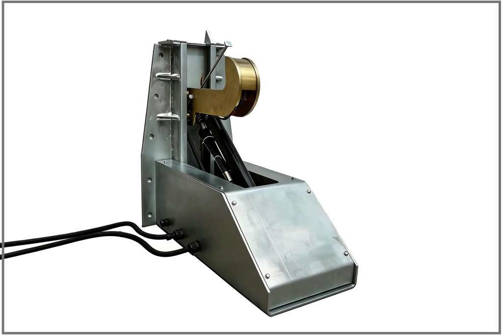 hook type Vehicle Restraint: Loading and unloading safety equipment for platform